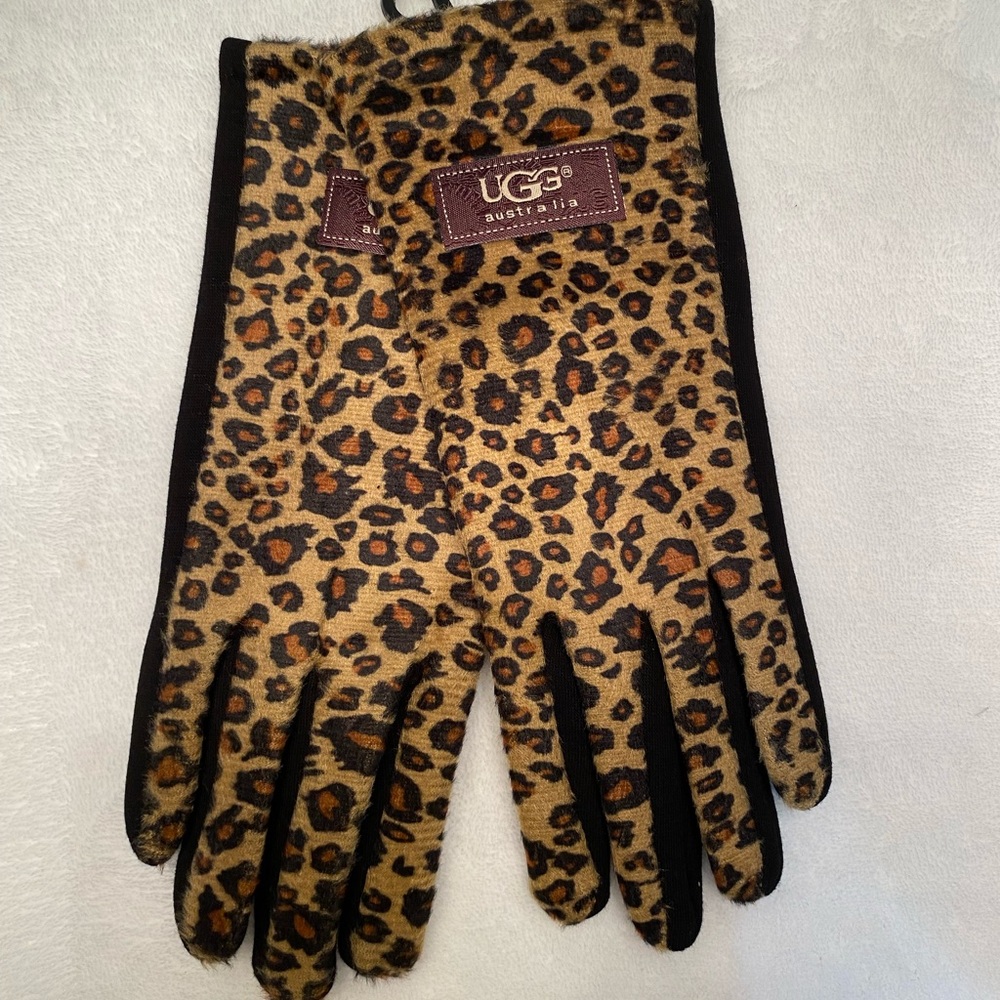 Ugg gloves .